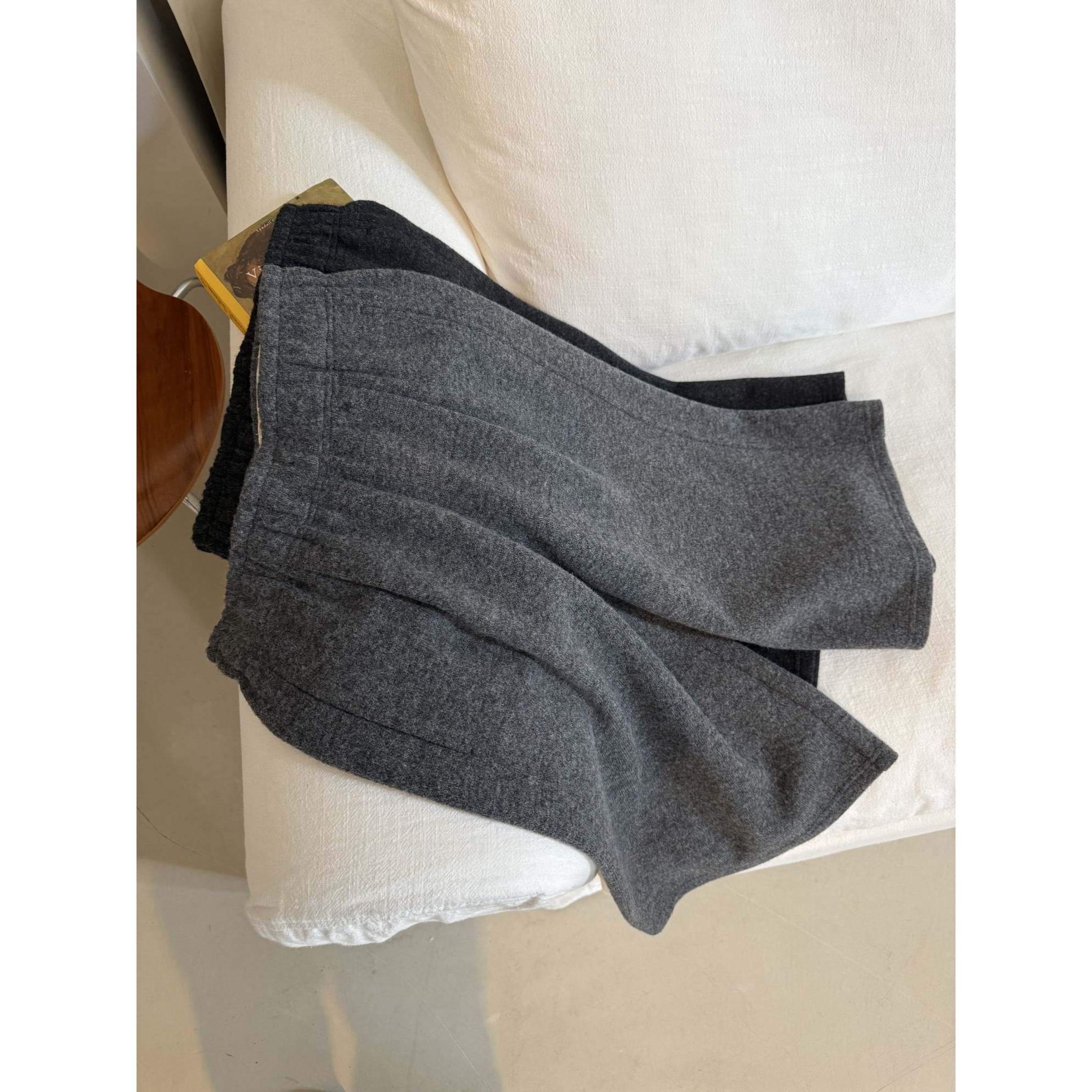 muzi “竹竿七分裤”高级感立裁显瘦保暖绵羊毛混纺毛呢西裤女