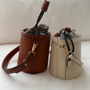 斜跨 好朋友力荐 手提两用水桶包 原装 miss NO退换 muzi