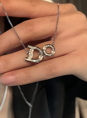 白贝母字母项链女日本18K银小红心锁骨链纯银定制钻石ins轻奢小众