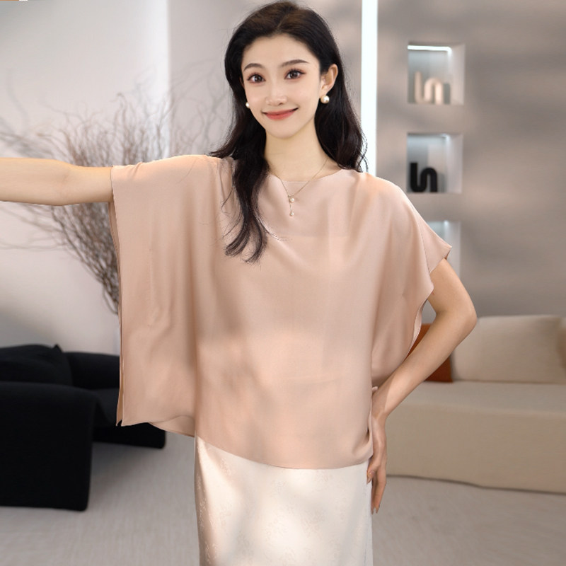 高级感蝙蝠袖醋酸缎面T恤女夏季2025新款小资轻奢宽松体恤衫上衣