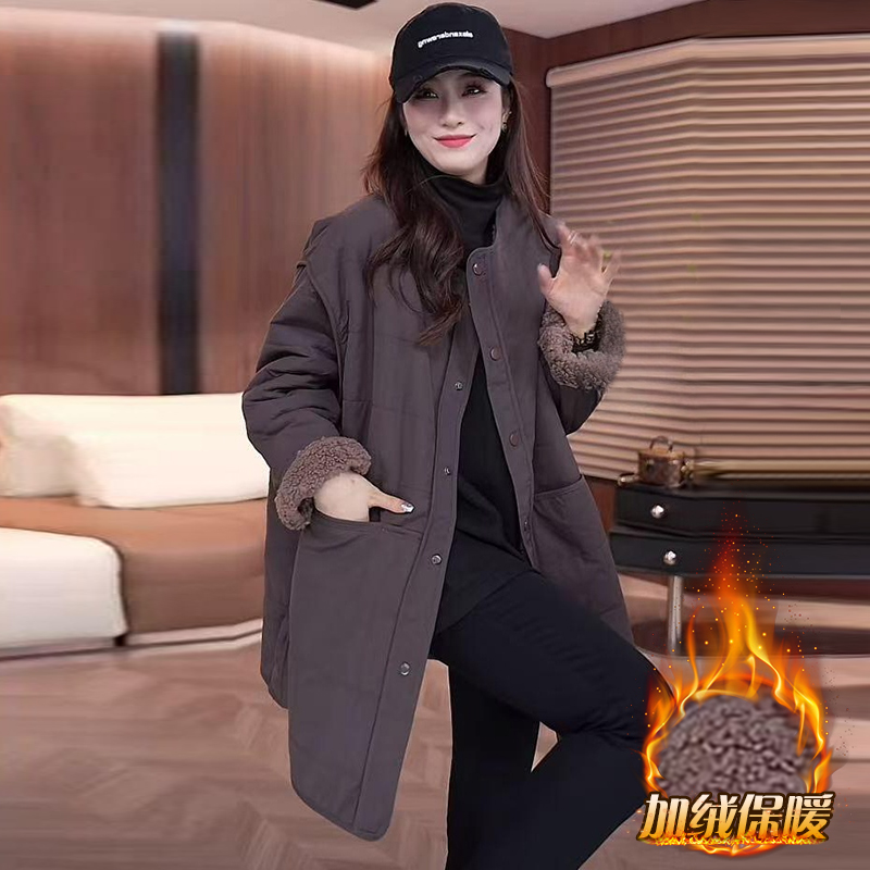 高级感羊羔毛上衣女冬季中长款2025新款宽松百搭保暖加绒风衣外套