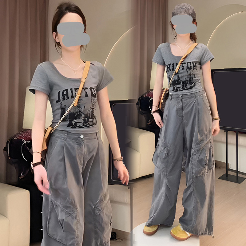 2026超火穿搭一整套女夏季韩系时尚印花短袖t恤工装阔腿裤两件套