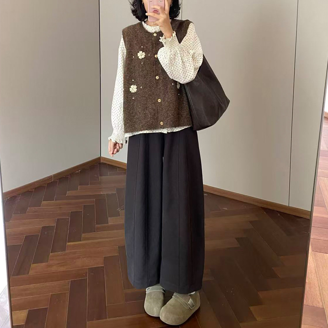 复古休闲小众设计感风琴刺绣衬衫手绣花朵V领马甲休闲裤三件套装