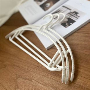 自留 一家小店 衣服不鼓包 简洁的款式 塑料无痕宽肩晾衣架10个装