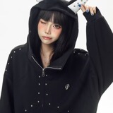 黑色