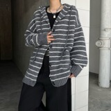 灰色