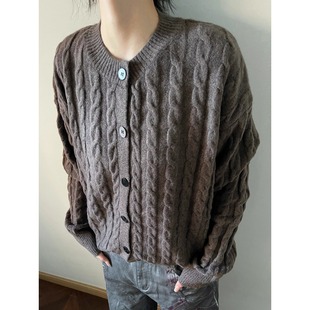 2530 毛衣秋冬基础百搭扭绳风毛衣外套A079 针织开衫 P58