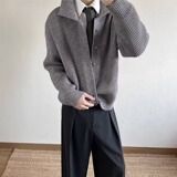 灰色