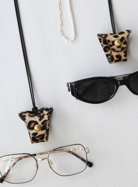 豹纹眼镜挂绳项链配饰