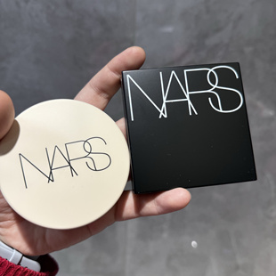 NARS气垫 纳斯水凝光润持妆粉底液粉芯替换装带粉扑黑方盒/白圆壳