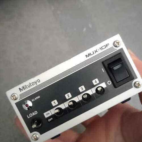 日本三丰多线路数据转换器MUX-10F，，使用正常