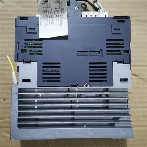 库存全新驱动器一MR-J3-40A(400W)  成色新,功能完需询价