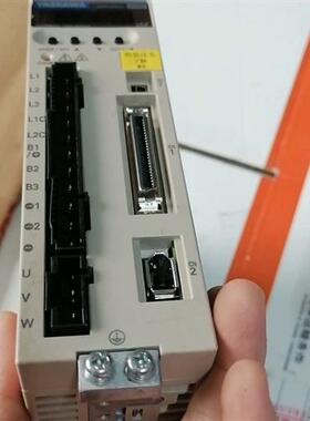 库存全新驱动器,SGPMS-1R5AP0A,300W,需询价