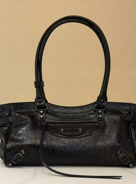 巴家lecity新款横版机车包腋下包羊皮铆钉原厂皮钢五金时尚手提包