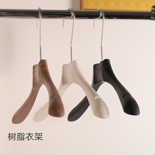 貂皮衣服挂皮草树脂衣架羊绒大衣无痕防滑衣撑仿木婚纱衣架裤架