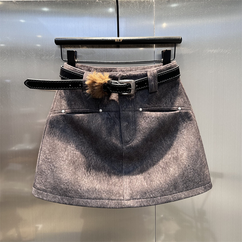 时尚百搭设计感休闲半身裙女2025年秋冬新款小众气质高级感A字裙