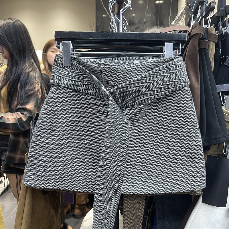 高级灰包臀短裙显瘦高腰气质简约