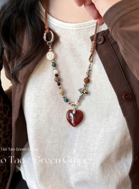 爱心串珠吊坠项链女2025新款民族风秋冬长款编绳毛衣链高级感配饰