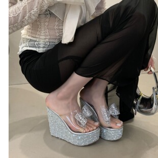 水钻蝴蝶结厚底13CM高跟凉拖 女时尚 2025欧美新款 性感辣妹坡跟拖鞋