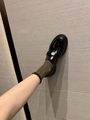 粗跟休闲韩版漆皮小皮鞋