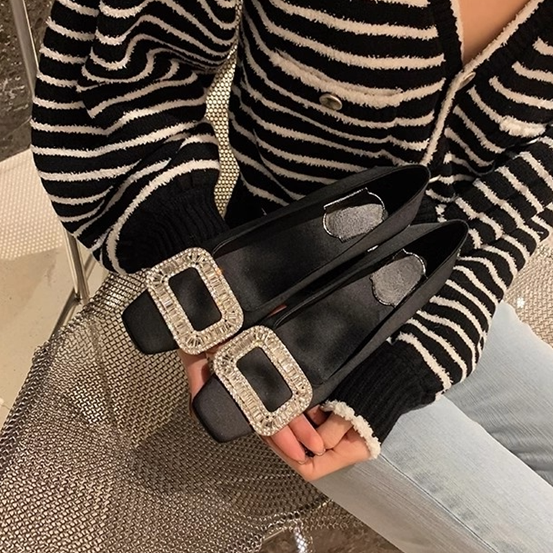 法式水钻方扣黑色粗跟女单鞋