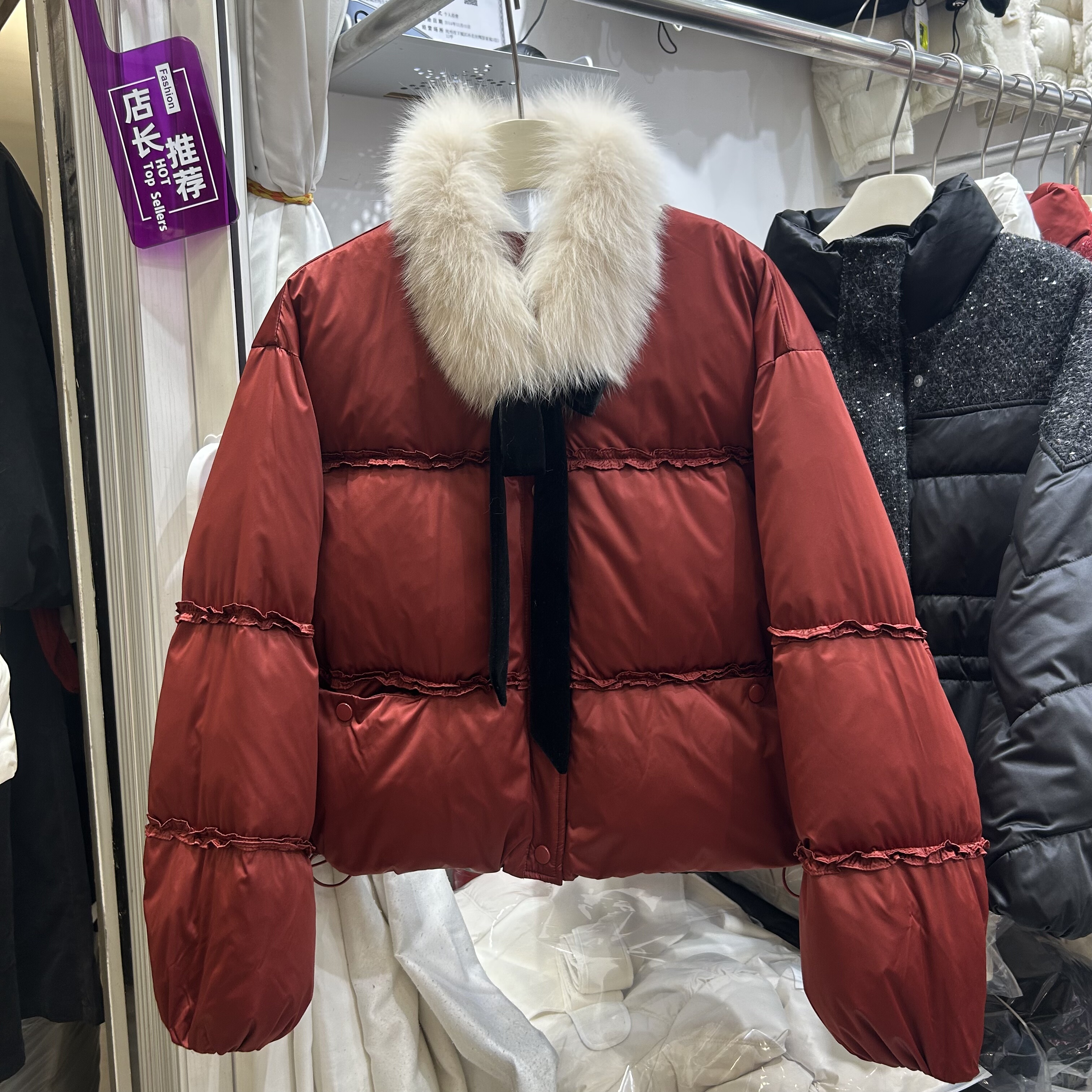 2025年冬季新款时尚小个子狐狸毛领围脖白鸭绒羽绒服女面包服外套