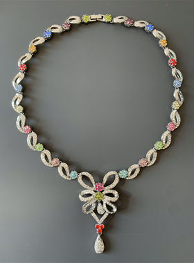 Vintage中古欧洲回流彩色莱茵石花朵蝴蝶结坠缎带重工水晶短项链