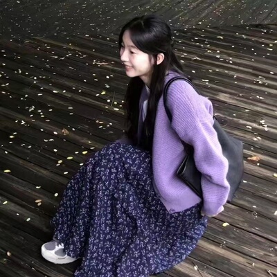 开衫外套搭配高腰碎花半身裙字女