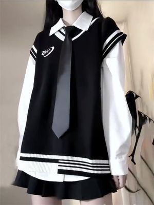 拼色字母绣花针织衫马甲背心