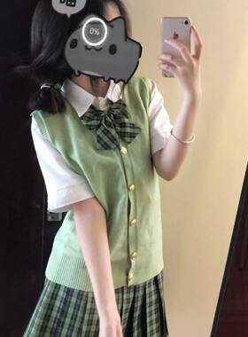 小个子JK学院风针织马甲开衫