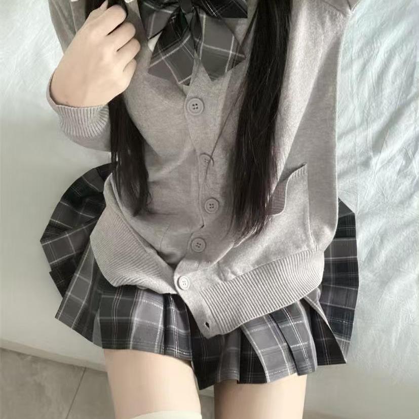 JK制服原创秋冬款学院风V领开衫针织衫外套女校供感穿搭宽松上衣