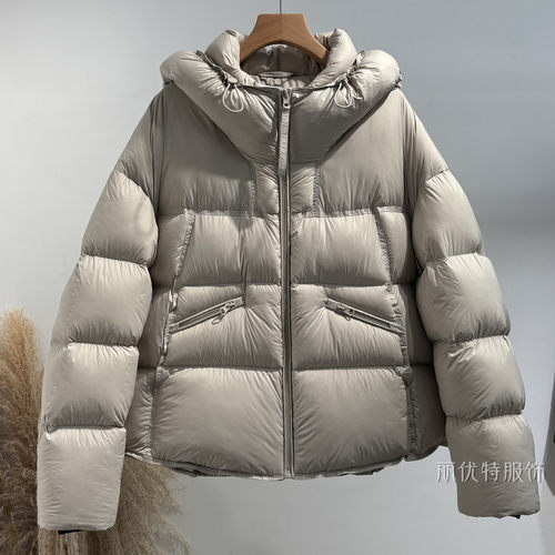 韩版时尚连帽云朵泡芙面包羽绒服