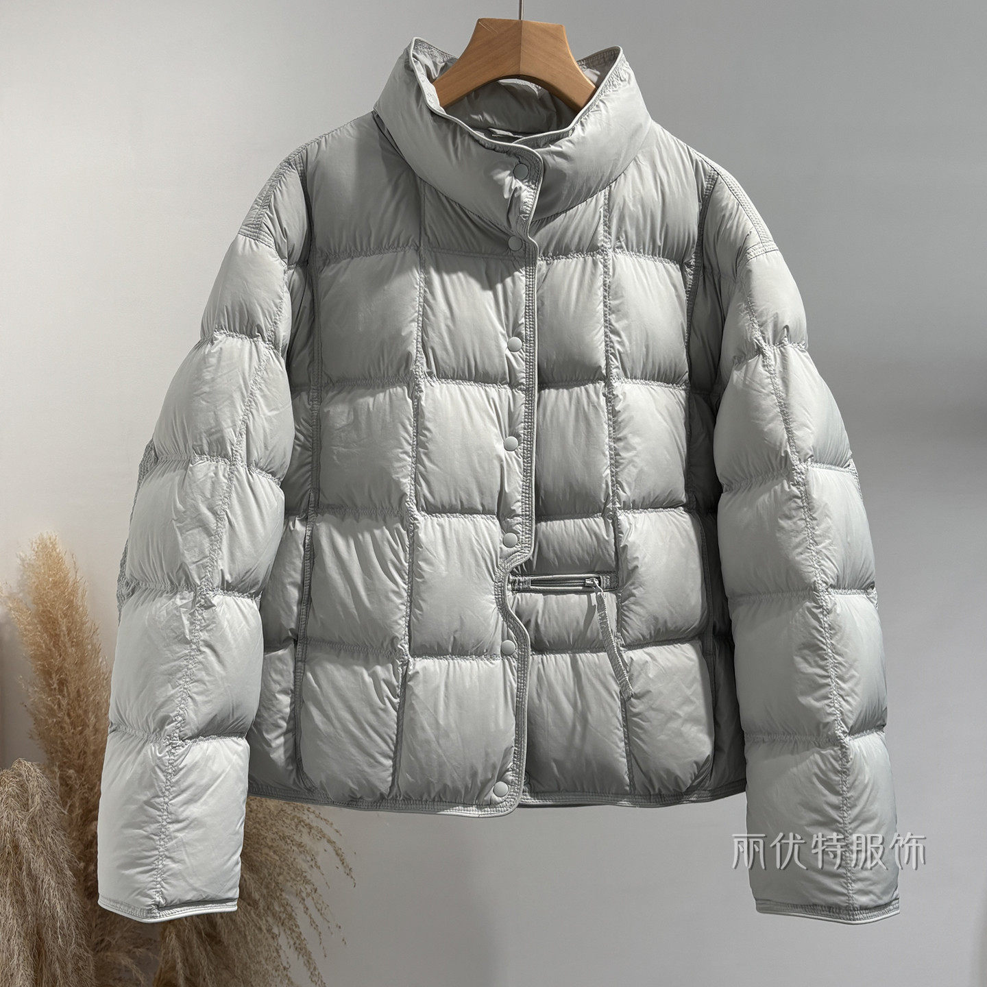 韩系轻薄短款羽绒服小立领