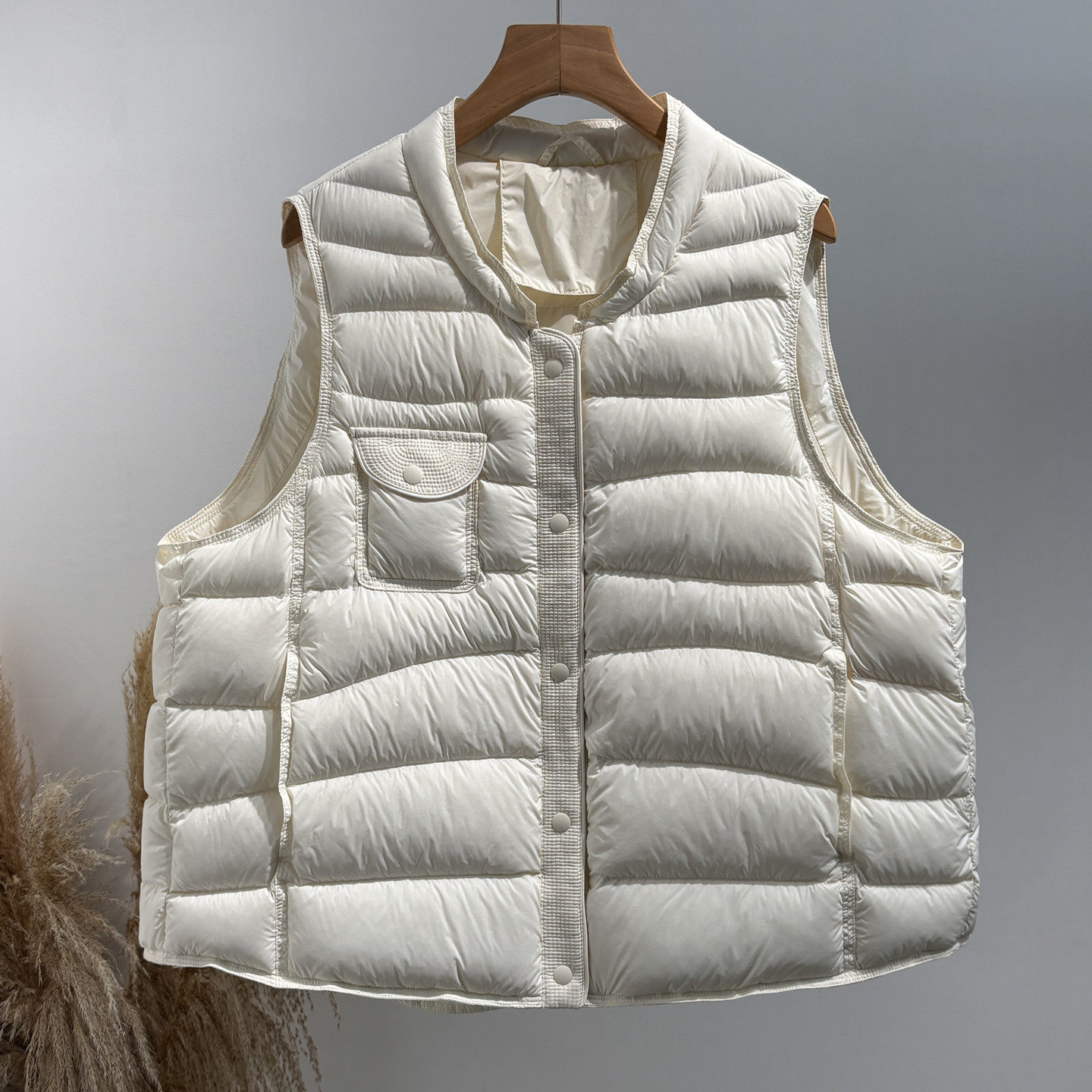 新款90白鸭绒坎肩背心宽松轻薄马夹小立领超好看羽绒马甲女短外套