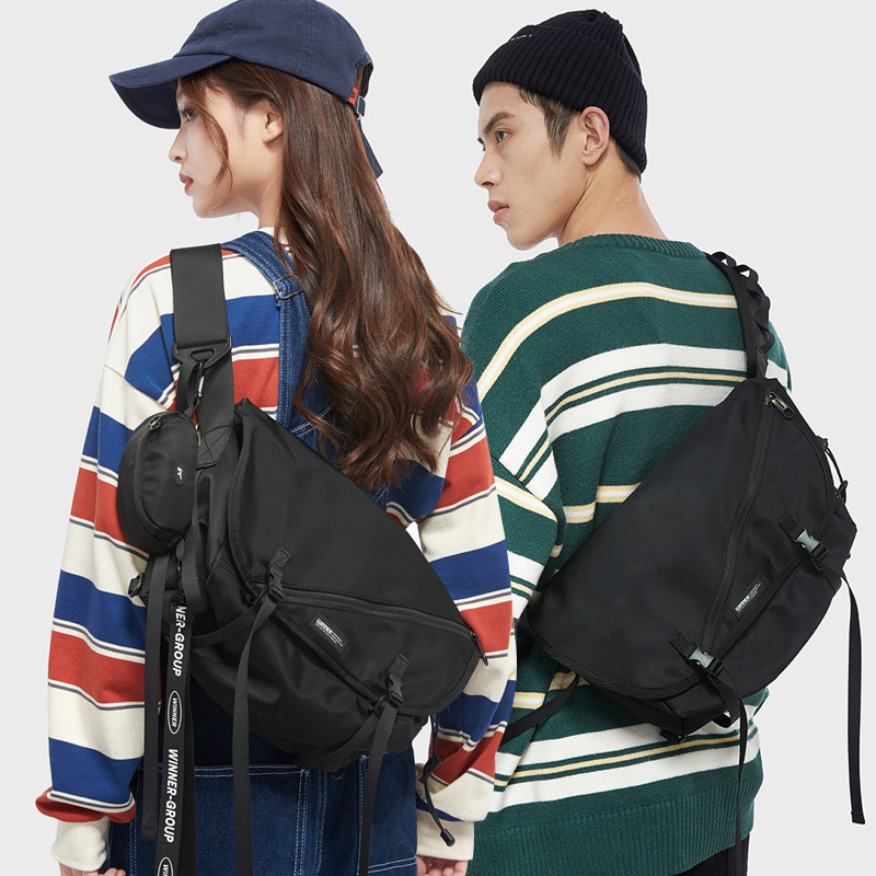 斜挎包男日系休闲大学生电脑挎包