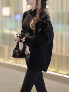 神秘甜酷黑色夸季潮流v领毛衣外套外搭慵懒风松弛感软糯针织开衫