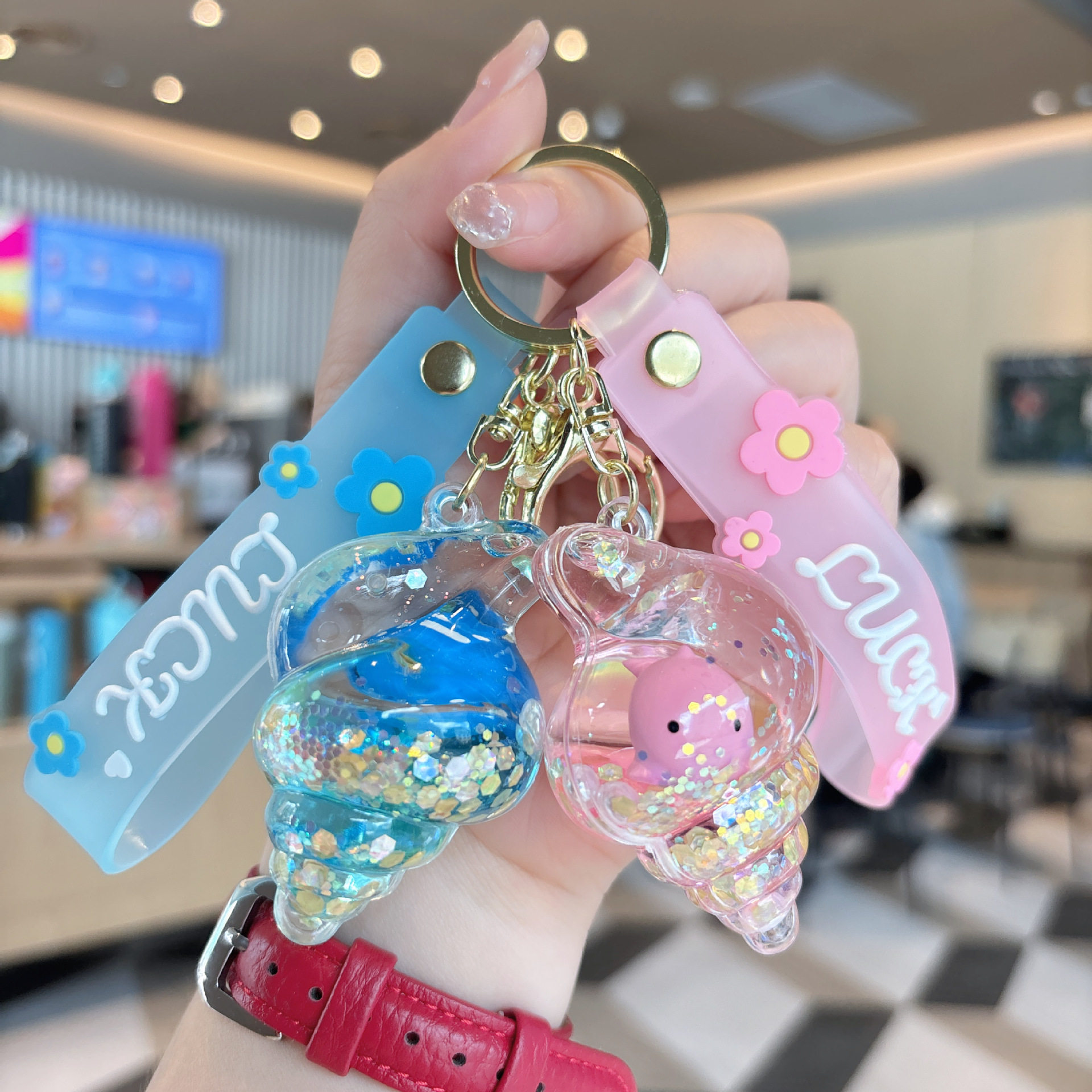 创意水晶流沙海螺钥匙扣可爱海洋生物漂浮瓶学生包包书包小挂件