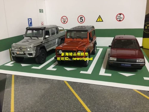 1 :: 1: 24 32 43 64 1:18 Доля автомобильной модели сцены парковки парковка