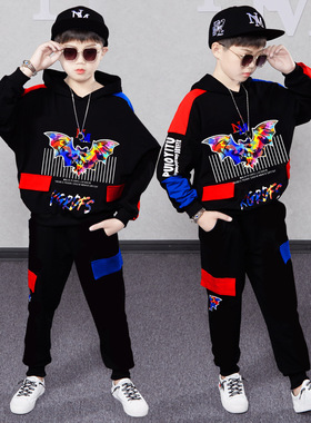 儿童冬季潮流时尚服2026秋装新款中大男孩卫衣男童套装秋冬款时尚