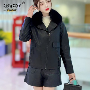 秋冬新款皮衣女短款带毛领加绒保暖外套时尚气质小个子妈妈皮夹克