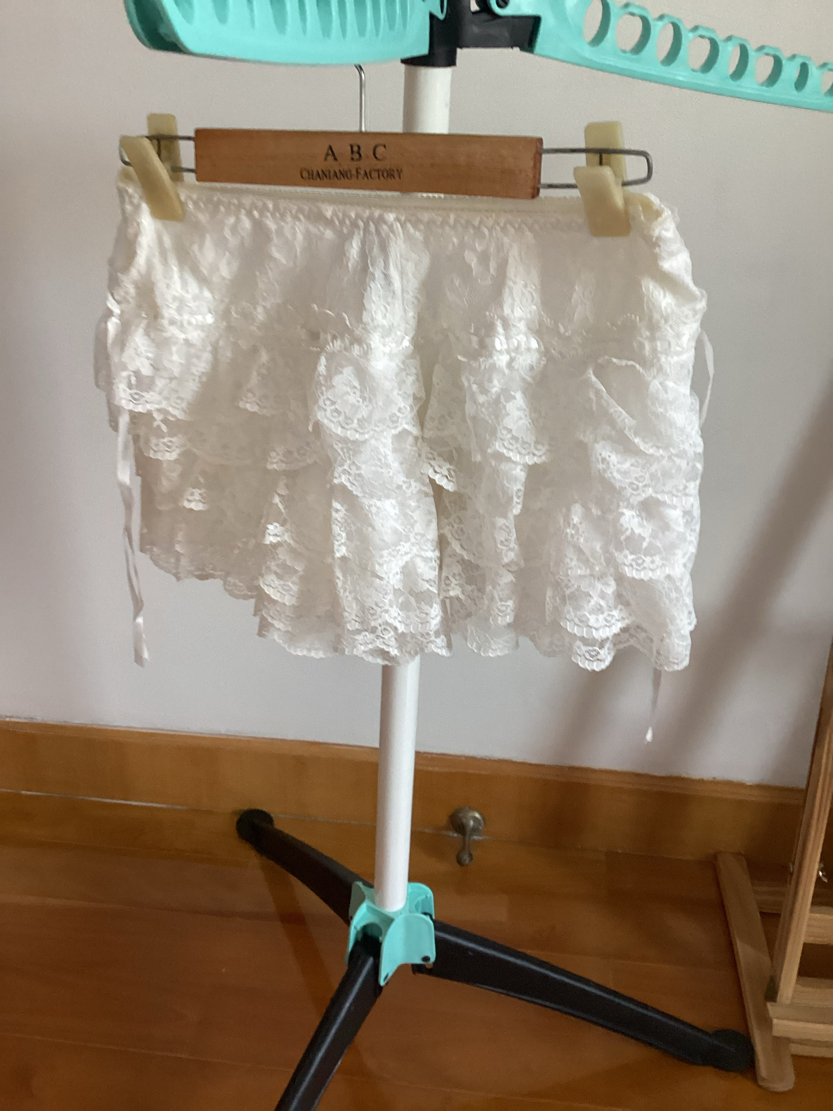 13 米白色可爱俏皮 少女淑女cosplay打底裙撑 春夏秋冬四季