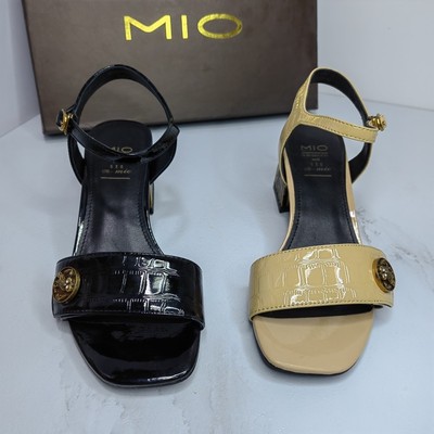 商场品牌断码撤柜真皮女鞋夏季跟粗跟露趾时尚百搭一字带凉鞋