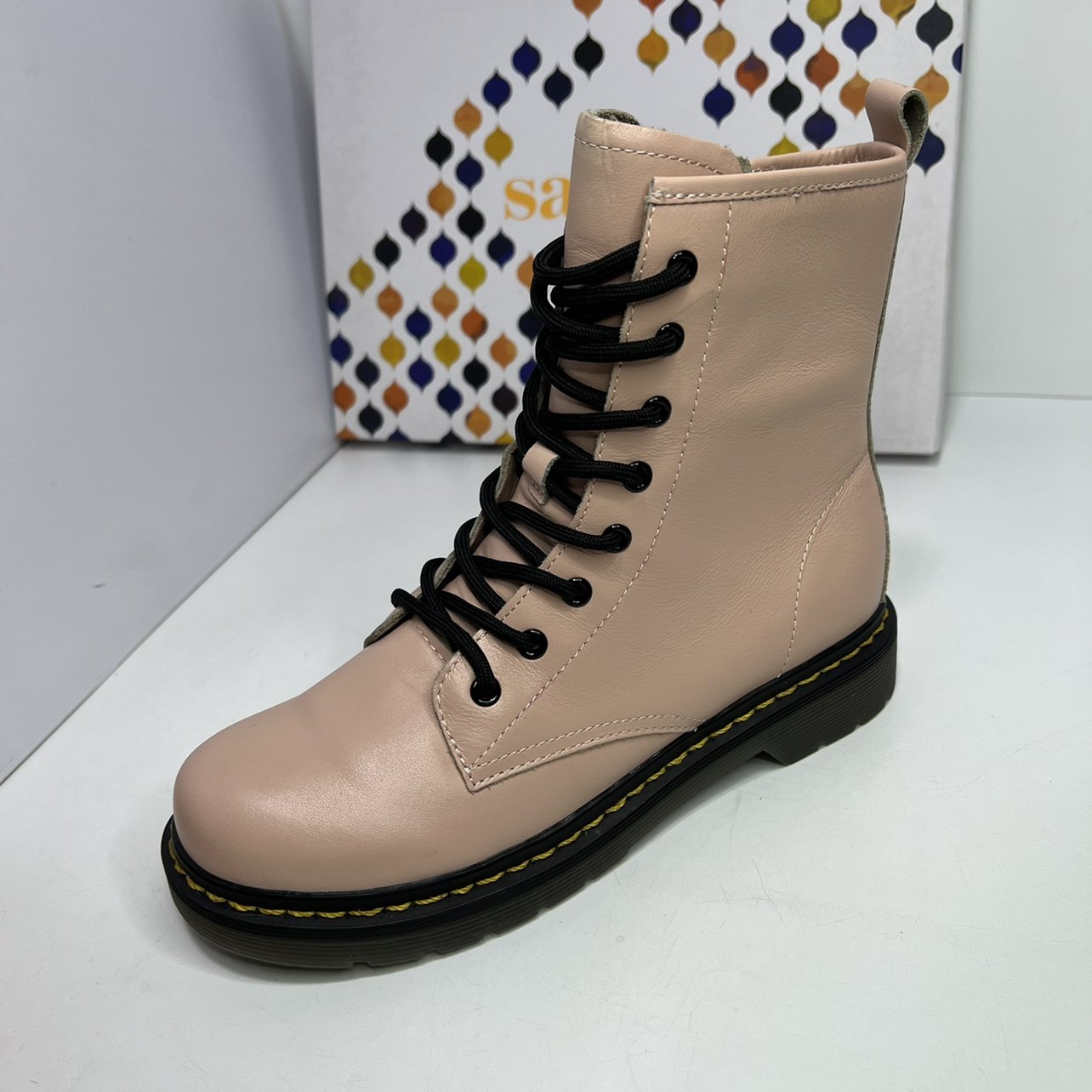 Safiya索菲娅断码撤柜真皮马丁靴女春秋单靴英伦风舒适圆头马丁靴