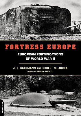 【预售】Fortress Europe: European Fortifications of World