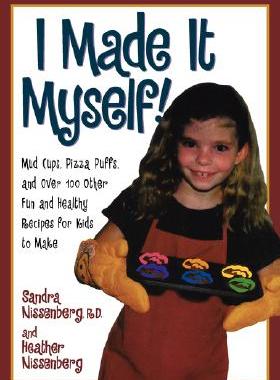 【预售】I Made It Myself: Mud Cups, Pizza Puffs, And Over