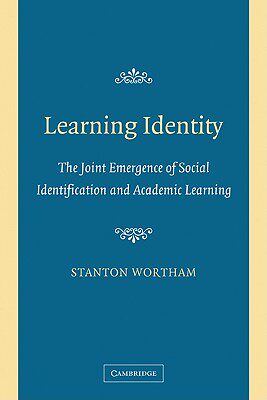 【预售】Learning Identity: The Joint Emergence of Social