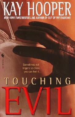 【预售】Touching Evil