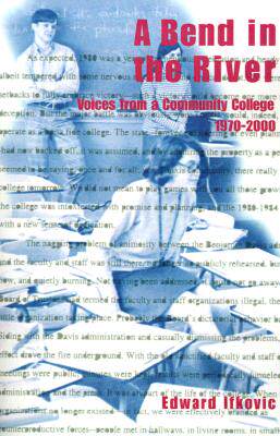 【预售】A Bend in the River: Voices from a Community