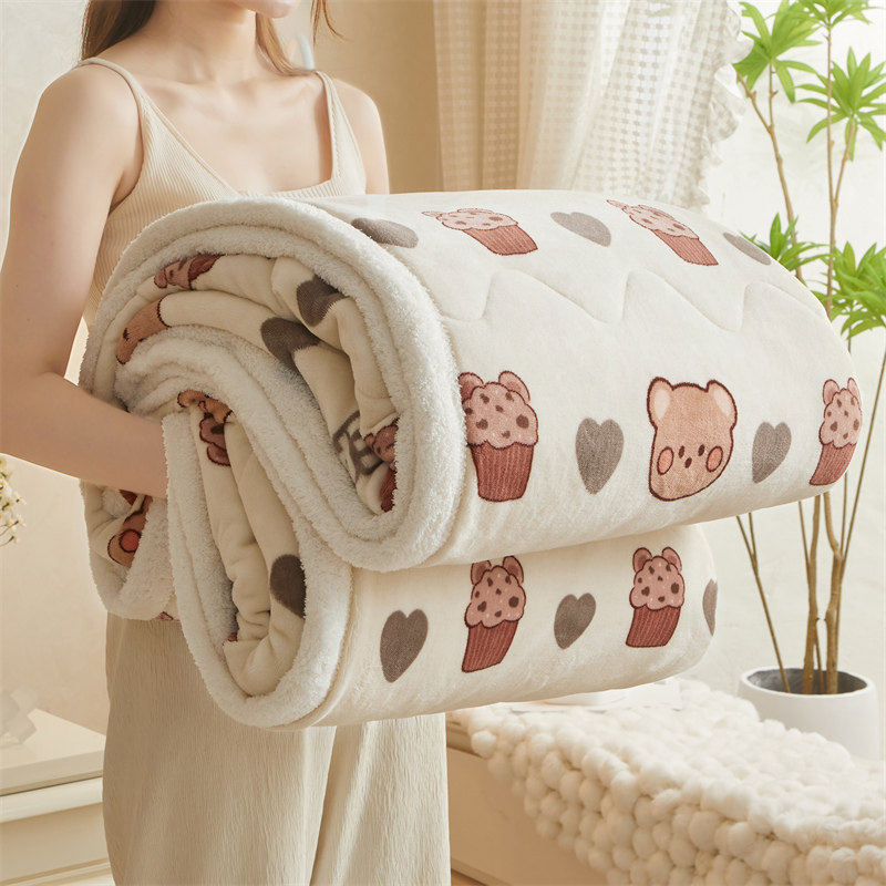 冬季加厚保暖三层夹棉毛毯多功能牛奶绒宝宝绒盖毯婴幼儿午睡毯子