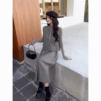 轻奢优雅加厚马甲两件套针织连衣裙2025秋冬新款女装毛衣套装裙子